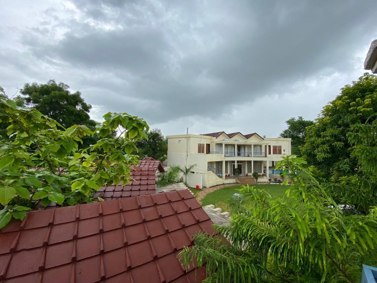 Las Cabanas Resort Pushkar Ngoại thất bức ảnh